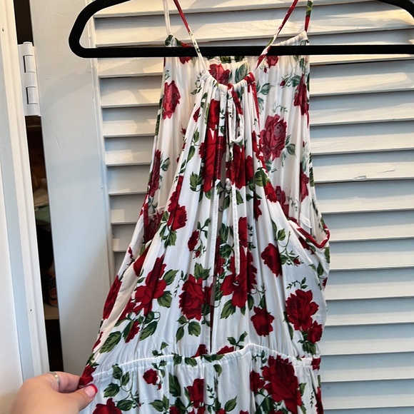 White and rose print romper with pockets - Picture 4 of 4
